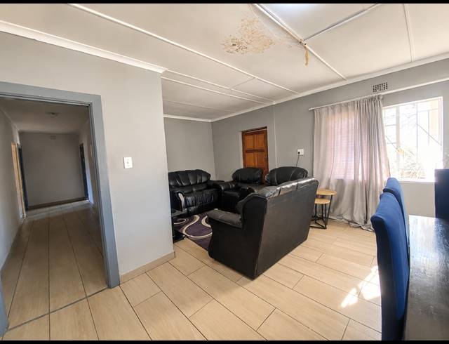 3 BEDROOM HOUSE FOR SALE IN VANDERBIJLPARK CW 5